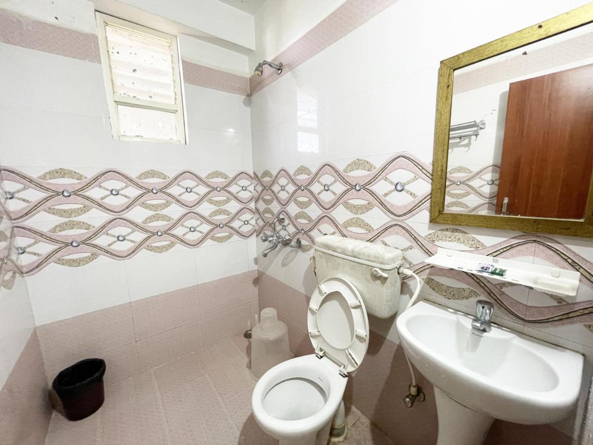 Hotel Golden Wave Пури Екстериор снимка