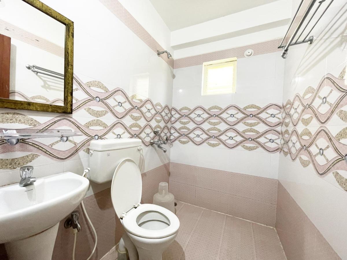 Hotel Golden Wave Пури Екстериор снимка