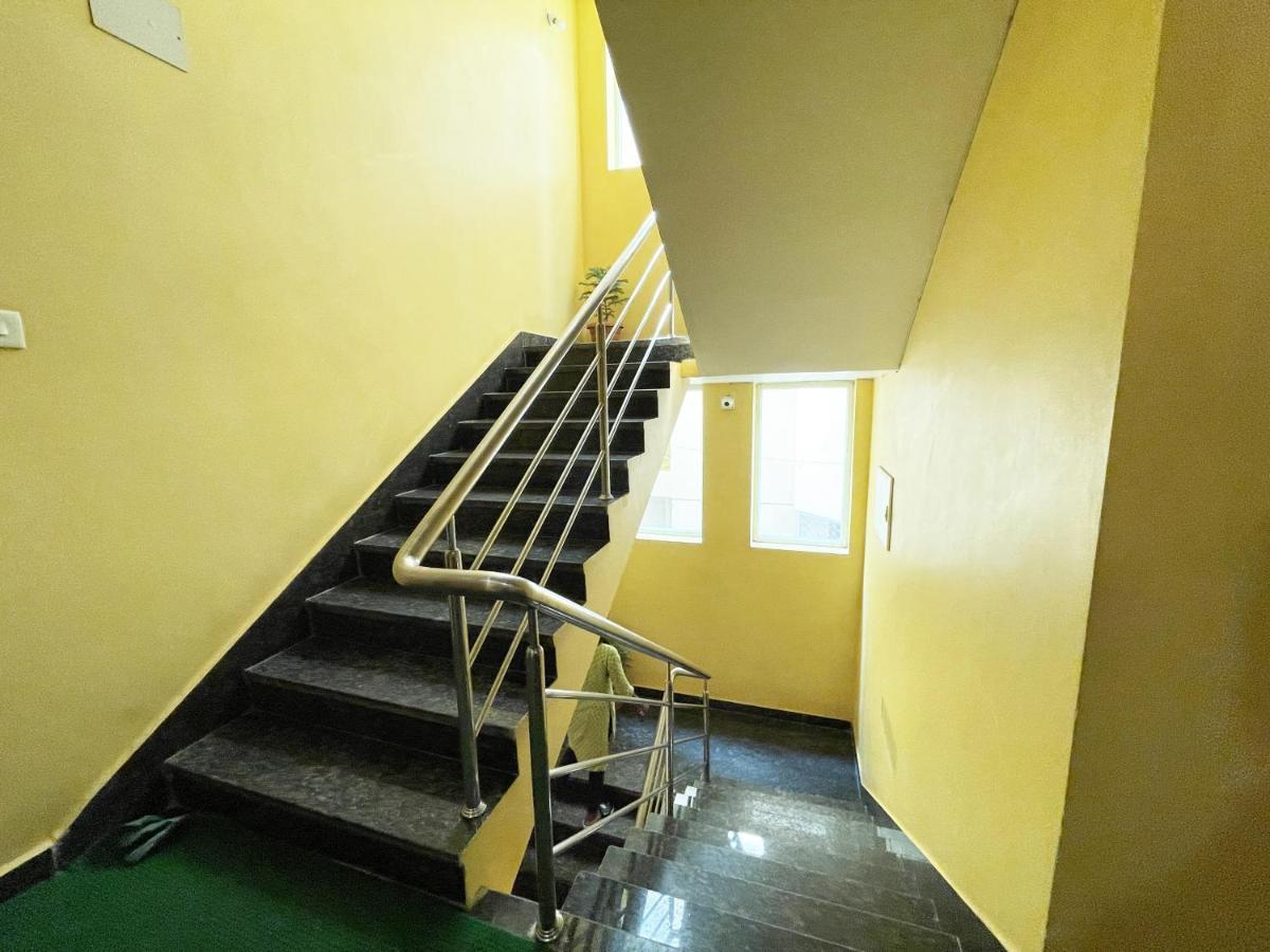 Hotel Golden Wave Пури Екстериор снимка