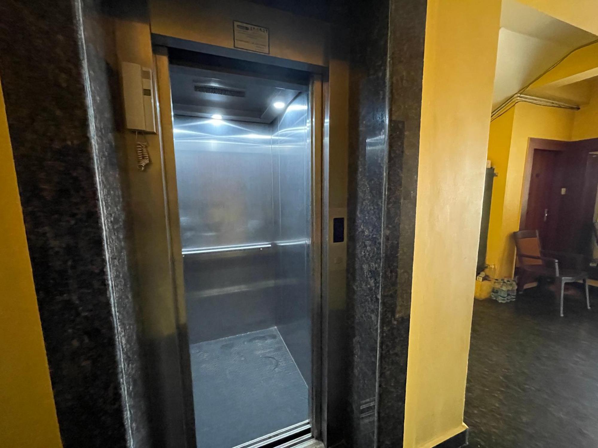 Hotel Golden Wave Пури Екстериор снимка