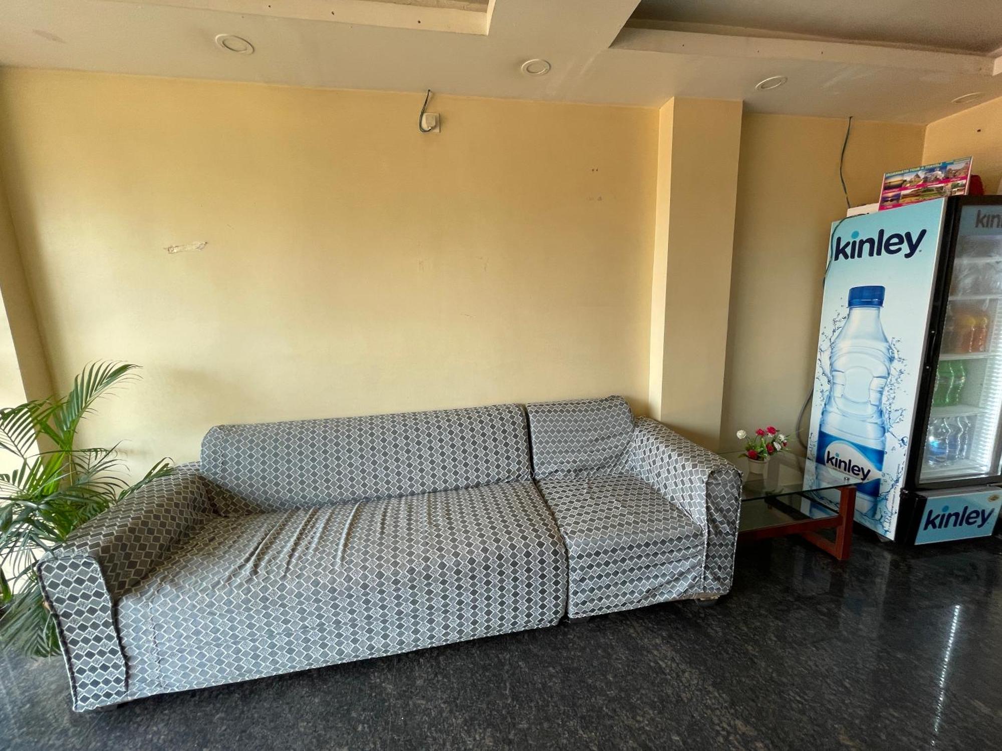Hotel Golden Wave Пури Екстериор снимка